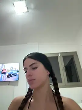 Snapshot of miaabelluccii chatting on July 2026 09:50:02 PM miaabelluccii online show from July 2026 09:50:02 PM