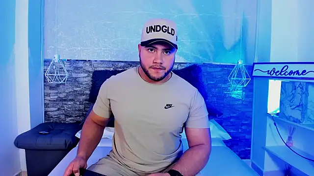 Snapshot of apolorusso chatting on July 2026 10:00:02 AM apolorusso online show from July 2026 10:00:02 AM