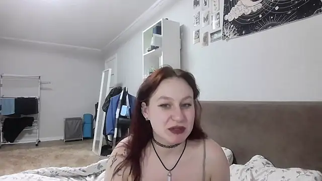 Snapshot of LoiseLovetto chatting on June 2026 09:24:01 PM LoiseLovetto online show from June 2026 09:24:01 PM