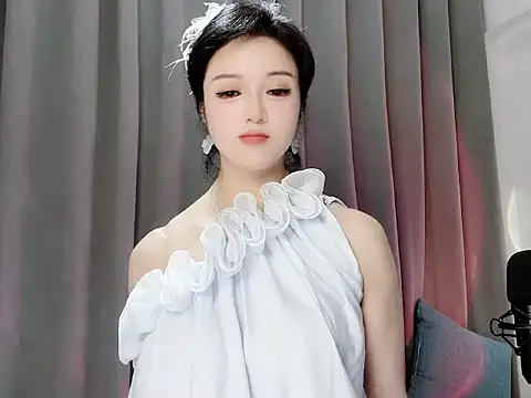 Snapshot of Momo-Wow chatting on June 2026 06:52:02 AM Momo-Wow online show from June 2026 06:52:02 AM
