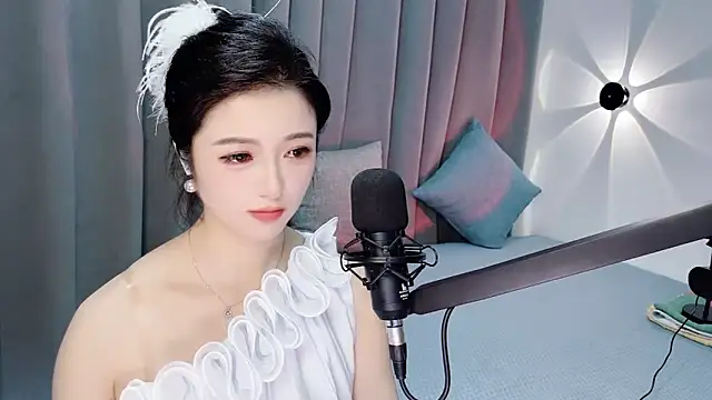 Snapshot of Momo-Wow chatting on June 2026 06:16:02 AM Momo-Wow online show from June 2026 06:16:02 AM