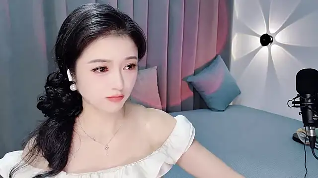 Snapshot of Momo-Wow chatting on July 2026 06:29:01 AM Momo-Wow online show from July 2026 06:29:01 AM