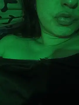 zaracamila98 online show from June 2026 04:15:01 AM