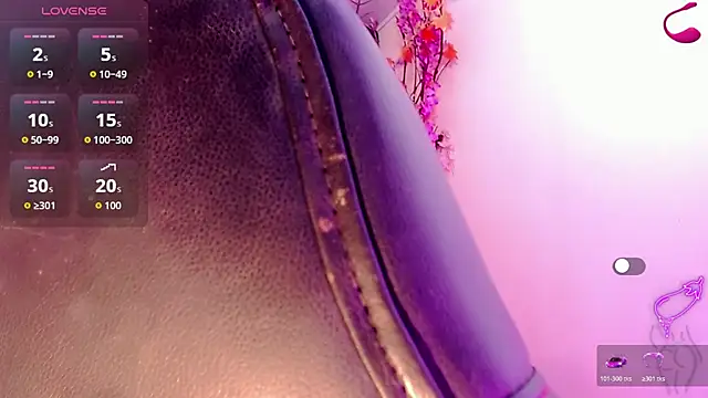 Honey Balenciaga online show from June 2026 07:12:01 PM