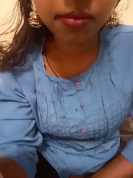 Sexy-Zeenat online show from June 2026 07:05:02 AM