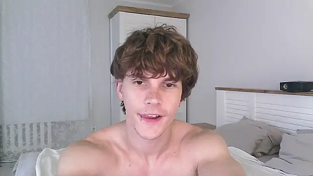 Eric Crush online show from July 2026 04:04:01 AM