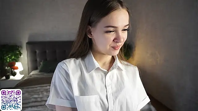 Snapshot of PearleKalmen chatting on July 2026 04:40:01 AM PearleKalmen online show from July 2026 04:40:01 AM