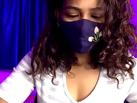 Snapshot of Nisha-moon chatting on June 2026 06:43:02 AM Nisha-moon online show from June 2026 06:43:02 AM