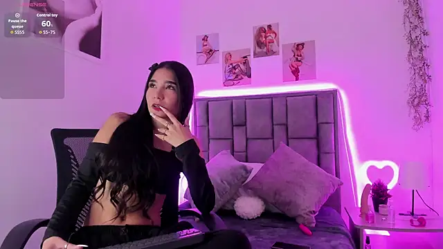 Snapshot of Violeta_Velvet_ chatting on June 2026 12:48:02 PM Violeta Velvet online show from June 2026 12:48:02 PM