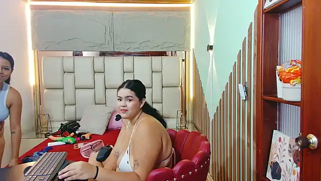 Snapshot of KatANDfer chatting on July 2026 12:52:02 PM KatANDfer online show from July 2026 12:52:02 PM