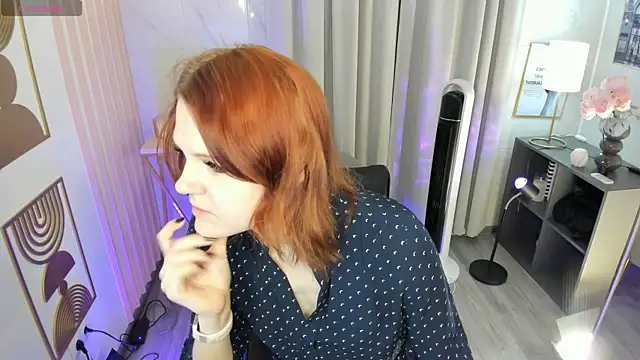 Snapshot of Goddess__Alice chatting on June 2026 05:28:01 AM Goddess Alice online show from June 2026 05:28:01 AM
