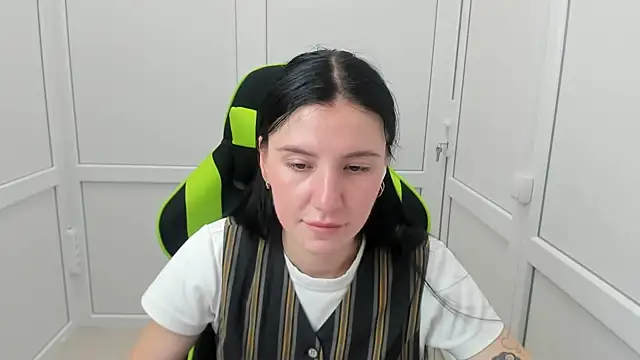 PatteMeoww online show from July 2026 12:11:01 PM