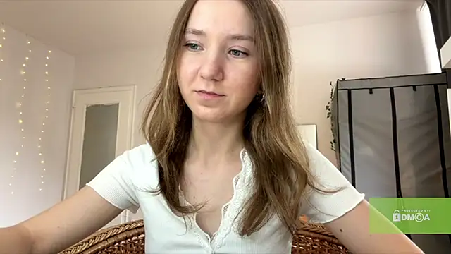 smalllisa online show from June 2026 03:46:02 PM