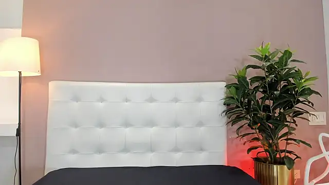 liahglow online show from July 2026 12:53:01 PM