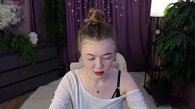 Lina deels online show from June 2026 07:29:01 PM