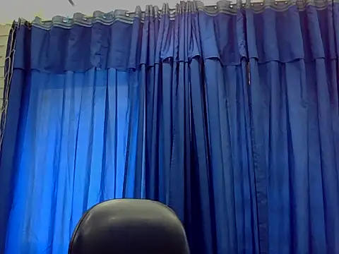 Snapshot of lucyli_25 chatting on June 2026 12:59:01 PM lucyli 25 online show from June 2026 12:59:01 PM
