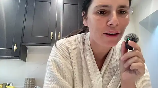 Snapshot of JadeLucy chatting on June 2026 07:34:01 AM JadeLucy online show from June 2026 07:34:01 AM