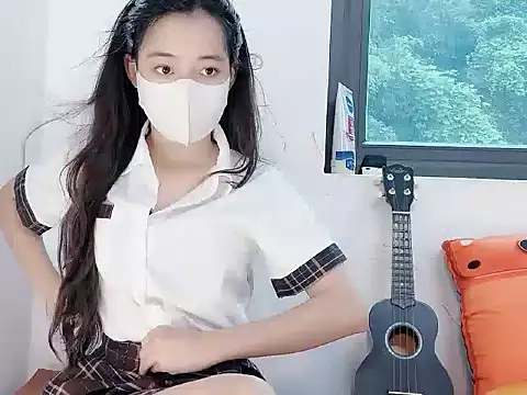 BUNNIIE MIE online show from July 2026 03:19:02 AM