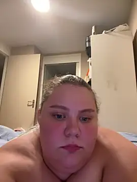 chubbyqueenbb online show from July 2026 11:00:01 PM