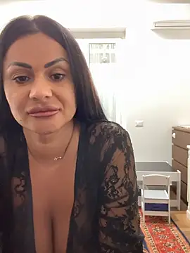 Snapshot of BellaDolce_ chatting on July 2026 06:14:01 PM BellaDolce online show from July 2026 06:14:01 PM