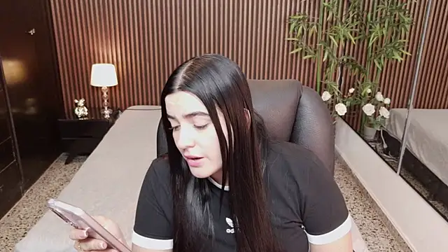 karilyncollinss online show from June 2026 08:23:01 PM
