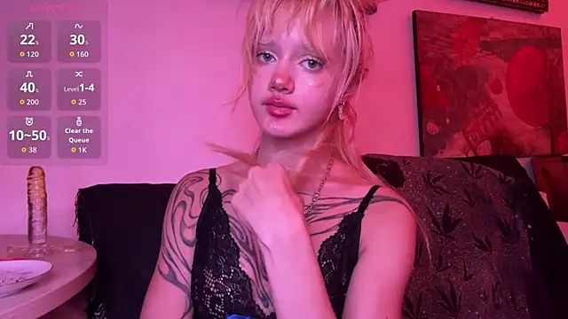 Snapshot of JoanneMcauly chatting on July 2026 09:44:02 PM JoanneMcauly online show from July 2026 09:44:02 PM