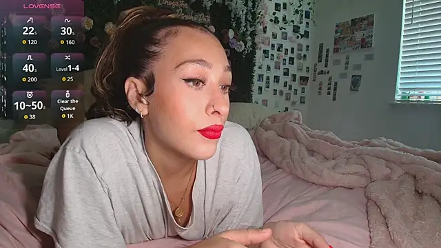 LyraCovee online show from June 2026 12:37:01 AM