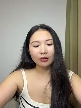 Snapshot of Doudou__520 chatting on June 2026 07:42:01 AM Doudou 520 online show from June 2026 07:42:01 AM