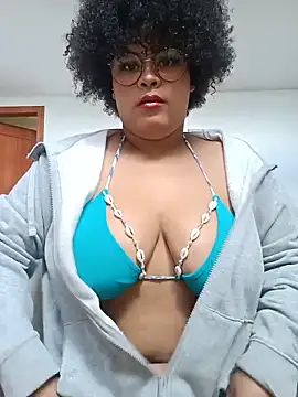 Snapshot of Lolacurly69 chatting on June 2026 05:26:01 PM Lolacurly69 online show from June 2026 05:26:01 PM