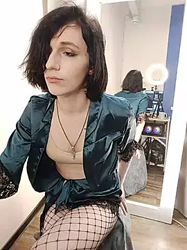 MickeQuinee online show from July 2026 08:29:01 AM