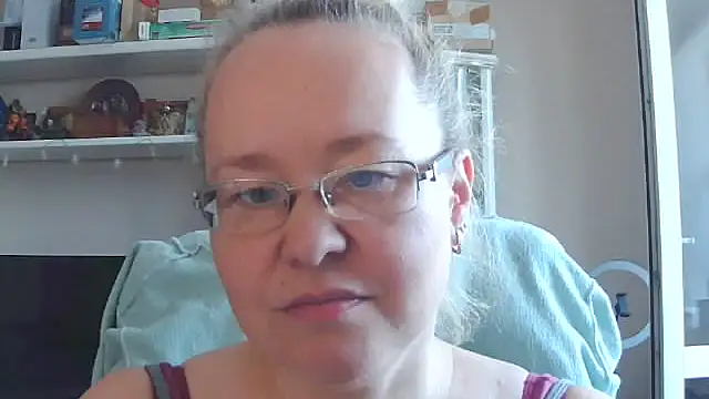 Snapshot of Viola27 chatting on July 2026 07:11:02 AM Viola27 online show from July 2026 07:11:02 AM
