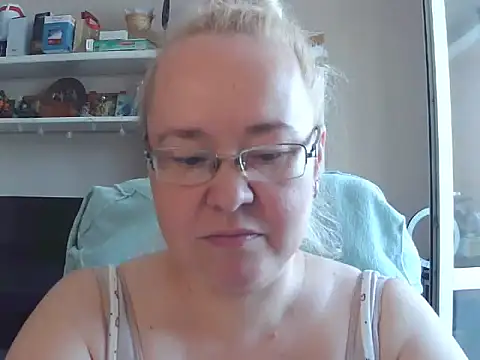 Snapshot of Viola27 chatting on July 2026 06:31:02 AM Viola27 online show from July 2026 06:31:02 AM