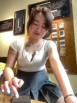mollymm online show from July 2026 08:41:02 AM