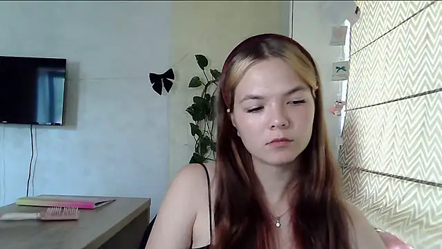 AvrilGillig online show from July 2026 07:35:02 AM