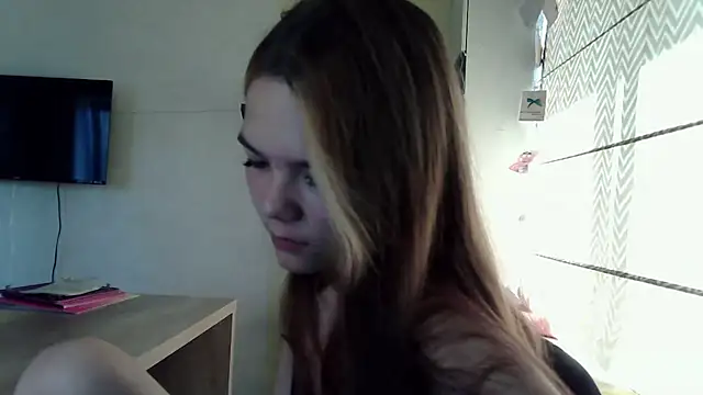 AvrilGillig online show from July 2026 04:32:02 AM
