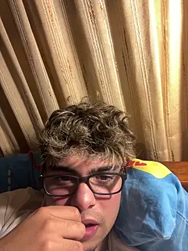 ElMen0r06 online show from June 2026 03:48:02 AM