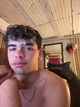 ElMen0r06 online show from June 2026 07:44:02 AM