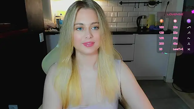 Snapshot of blonde_kellyy chatting on July 2026 03:08:01 AM blonde kellyy online show from July 2026 03:08:01 AM
