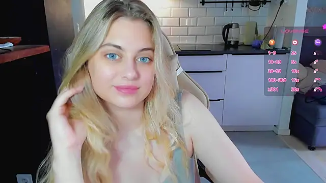 Snapshot of blonde_kellyy chatting on July 2026 03:37:01 AM blonde kellyy online show from July 2026 03:37:01 AM