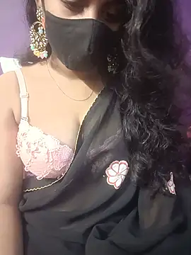 Snapshot of Clara-Lilly chatting on July 2026 07:34:02 AM Clara-Lilly online show from July 2026 07:34:02 AM