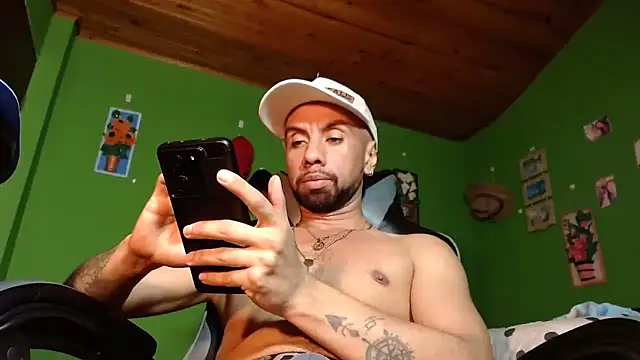 Arian Pervert online show from February 2025 05:07:01 PM