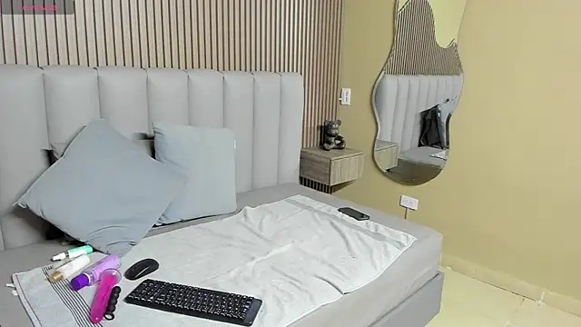 Rubymilf  online show from June 2026 12:39:01 PM