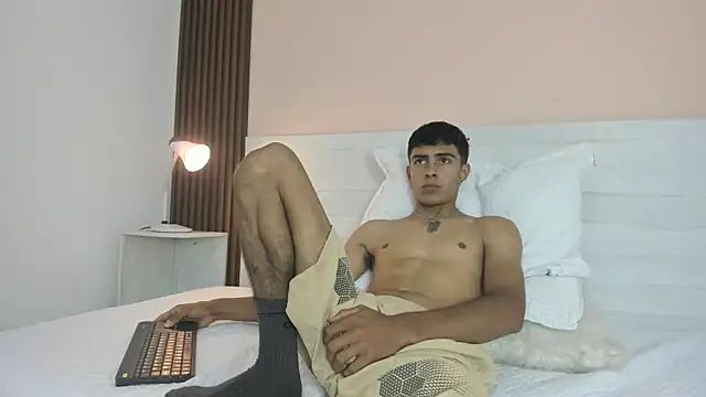 Snapshot of Bruno_fox chatting on July 2026 09:31:02 PM Bruno fox online show from July 2026 09:31:02 PM