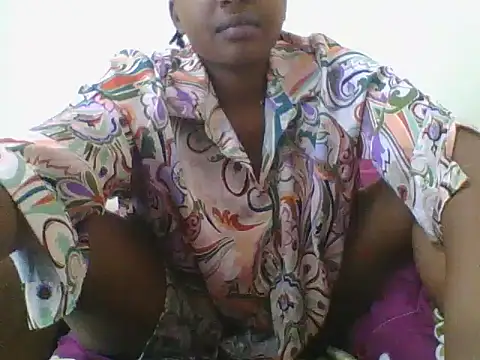 Snapshot of bunnysnow_ chatting on June 2026 12:00:02 AM bunnysnow online show from June 2026 12:00:02 AM