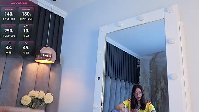 lunar lustx online show from July 2026 08:15:01 PM