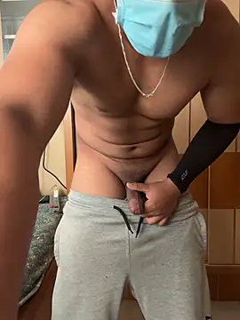 Snapshot of muscularZoro chatting on June 2026 12:19:02 PM muscularZoro online show from June 2026 12:19:02 PM