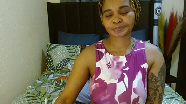 NaughtyLuux12 online show from July 2026 04:21:02 AM