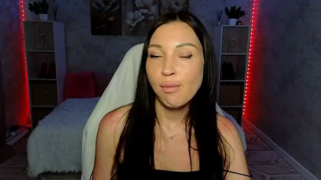 NikoleMills online show from June 2026 07:07:01 AM