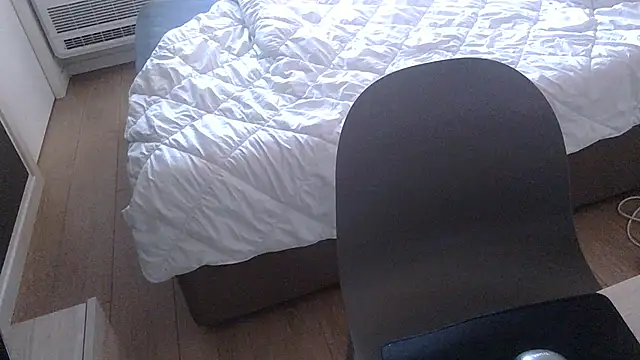 xxxavierbrown online show from July 2026 07:00:01 AM