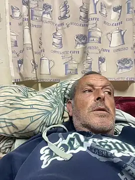 Snapshot of GeldenKuy chatting on June 2026 08:30:02 PM GeldenKuy online show from June 2026 08:30:02 PM